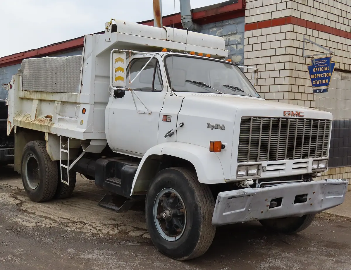 1980년대 GMC 탑킥 C7000 실제 차량 사진