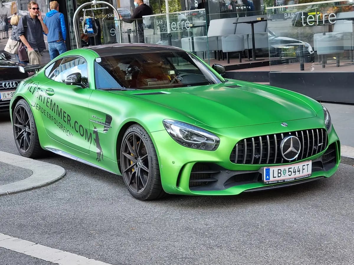 메르세데스-AMG GT R 실제 차량 사진