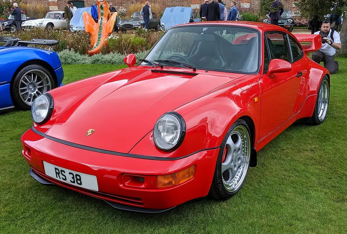 포르쉐 911 카레라 RS 3.8 (964) 실제 차량 사진